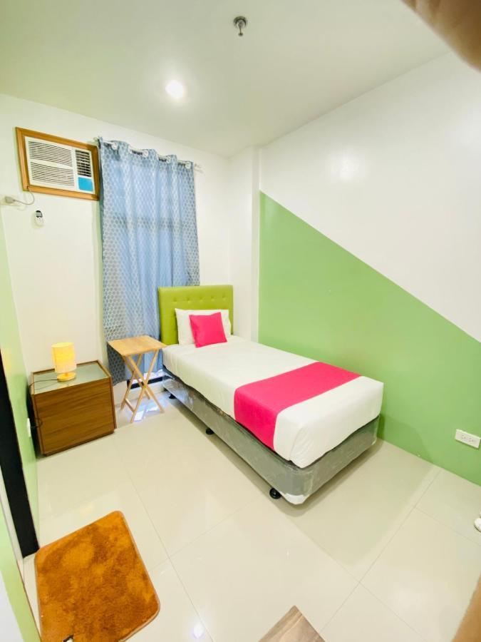 Happy Homes Manila Bagian luar foto