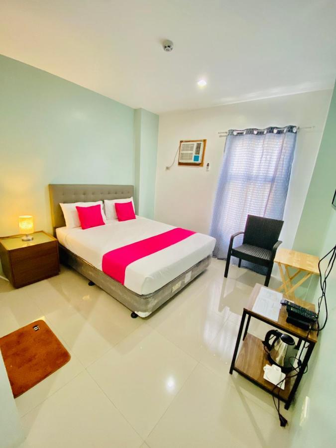 Happy Homes Manila Bagian luar foto
