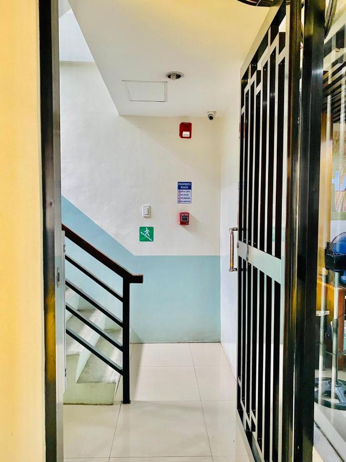 Happy Homes Manila Bagian luar foto